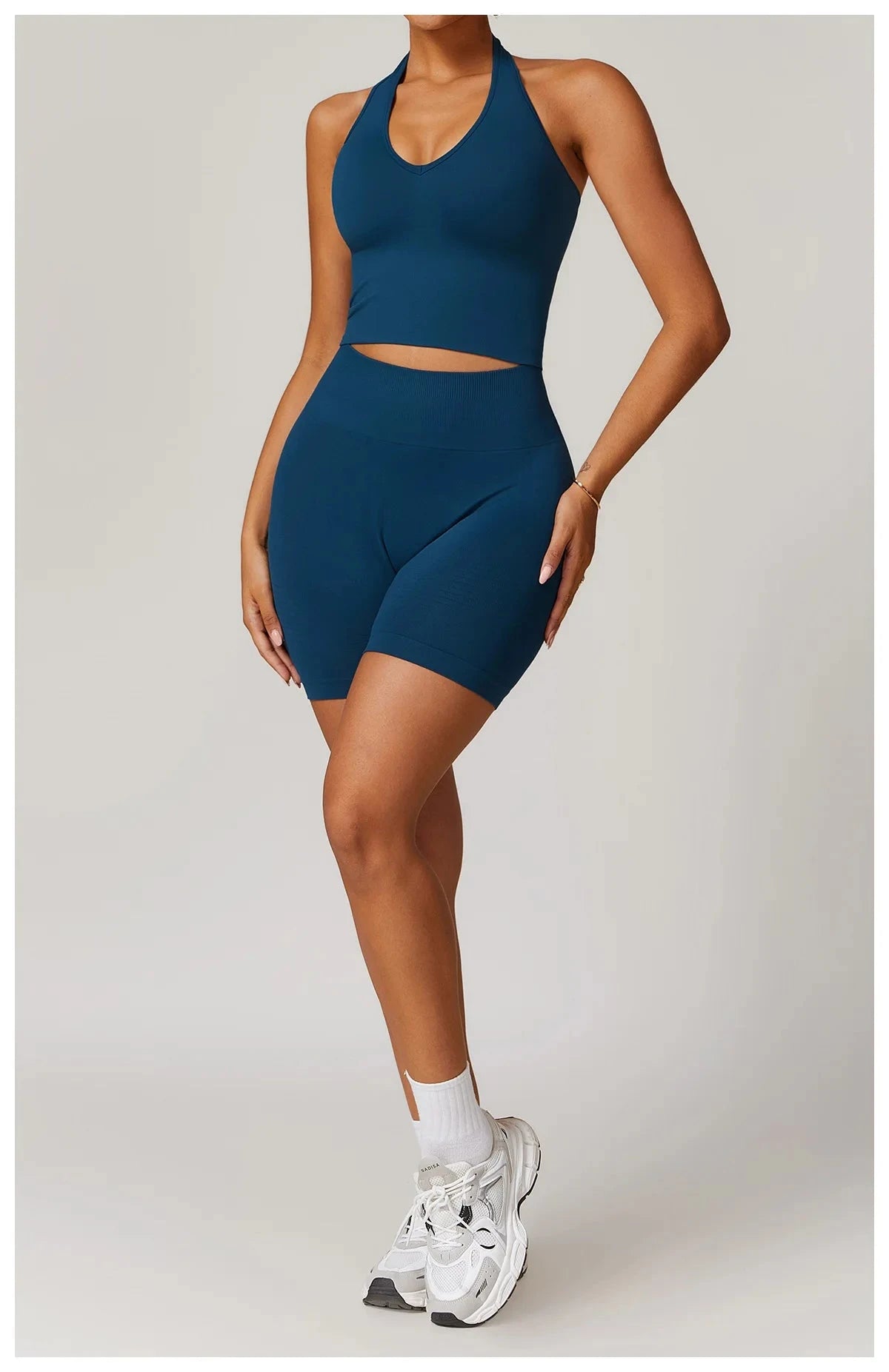 Vibe Cut Halter Top Top Starlethics