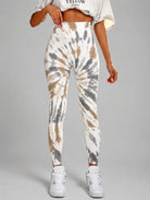 Seamless Tie-Dye Scrunch Leggings in green, shown in a front pose with a tie-dye pattern.